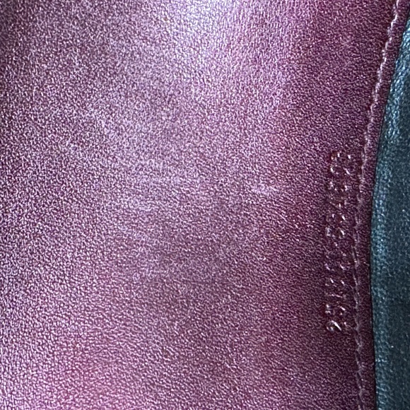 Gucci Shima Bi-Fold Wallet Lovely Heart Patent Leather - Picture 12 of 13